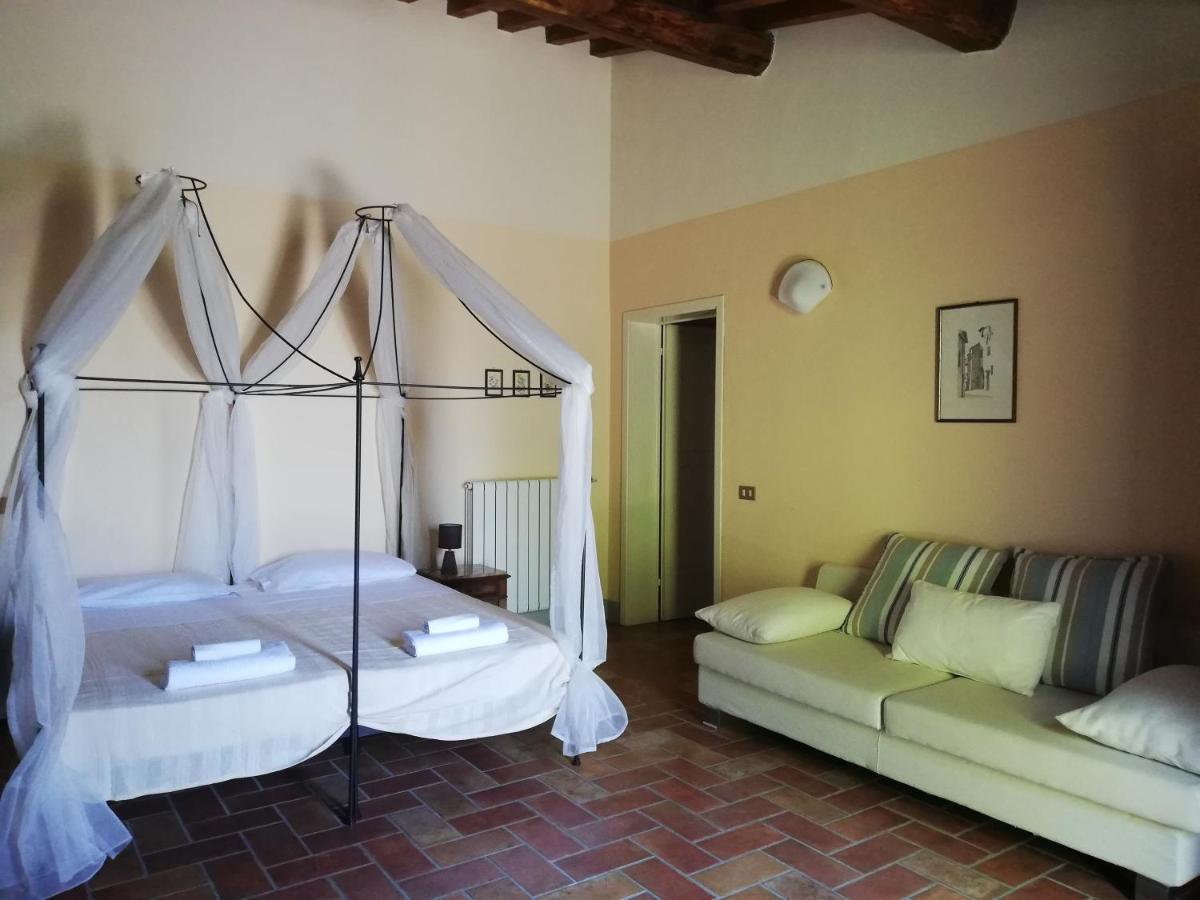 リパルベッラ Agriturismo Terenzanaアパートホテル エクステリア 写真
