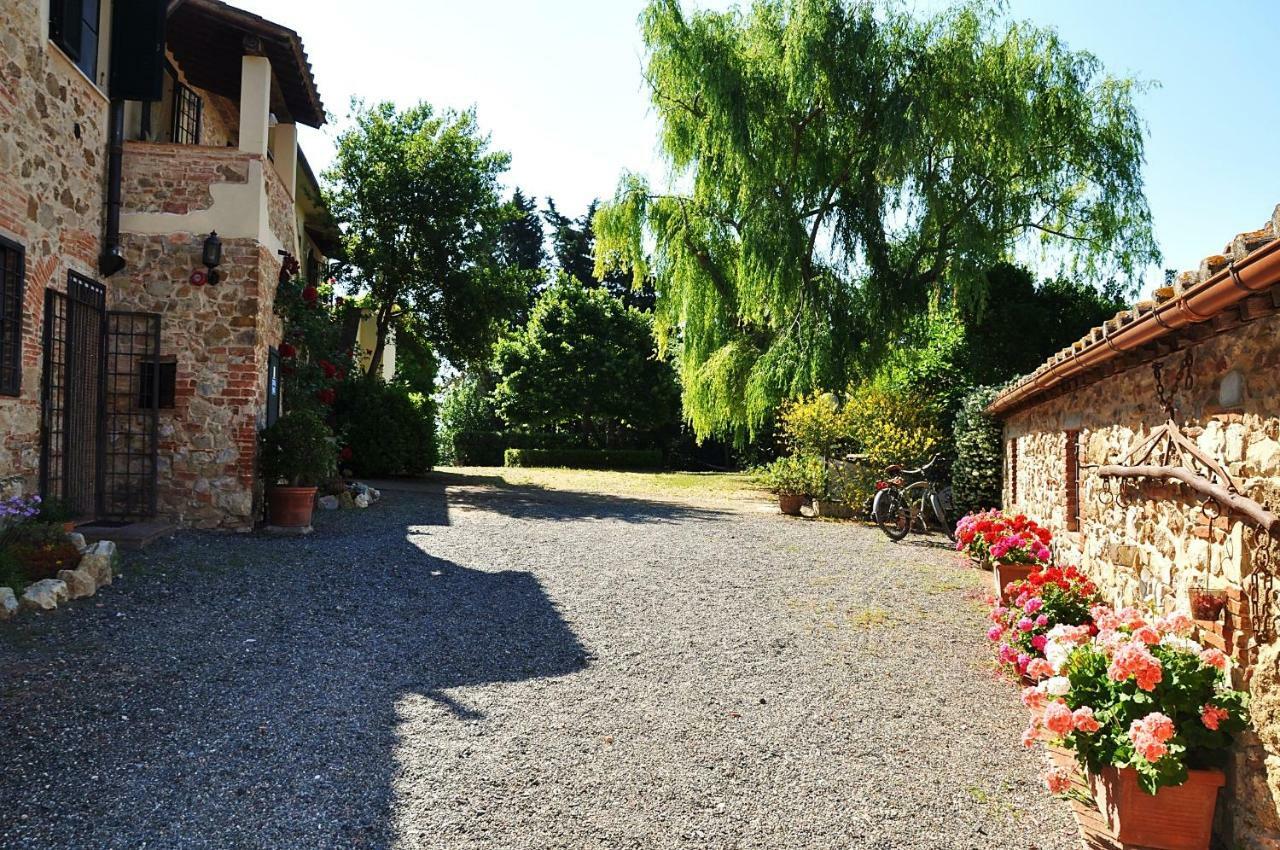 リパルベッラ Agriturismo Terenzanaアパートホテル エクステリア 写真
