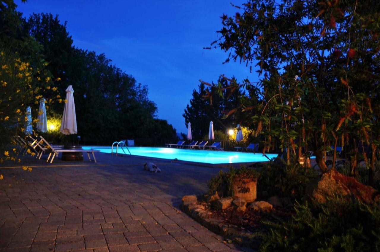 リパルベッラ Agriturismo Terenzanaアパートホテル エクステリア 写真