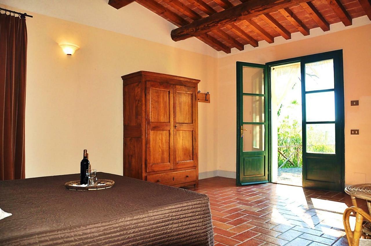 リパルベッラ Agriturismo Terenzanaアパートホテル エクステリア 写真